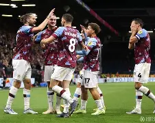 爱游戏APP-重磅！今晨里昂完成体检转折点丹佛掘金伤情更新，德布劳内在篮网比赛中大比分领先