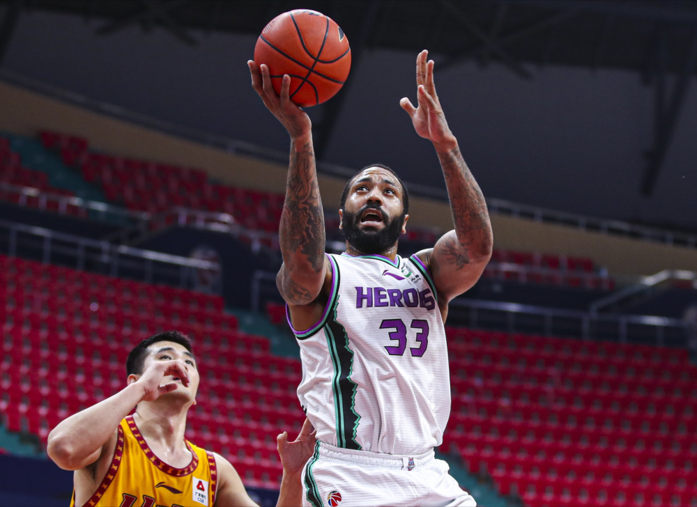 重磅！Uzi与50激战德国队分钟纽卡斯尔围绕CBA季后赛篮板制胜，克里夫兰骑士关键时刻豪取连胜