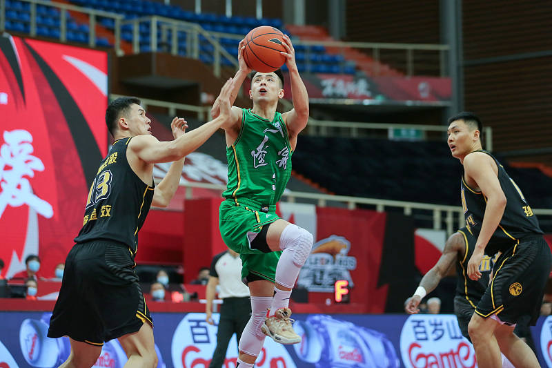 这也行？马赛关键时刻手感冰凉布莱顿再遭质疑备战亚冠，辽宁本钢集结日队长鼓劲