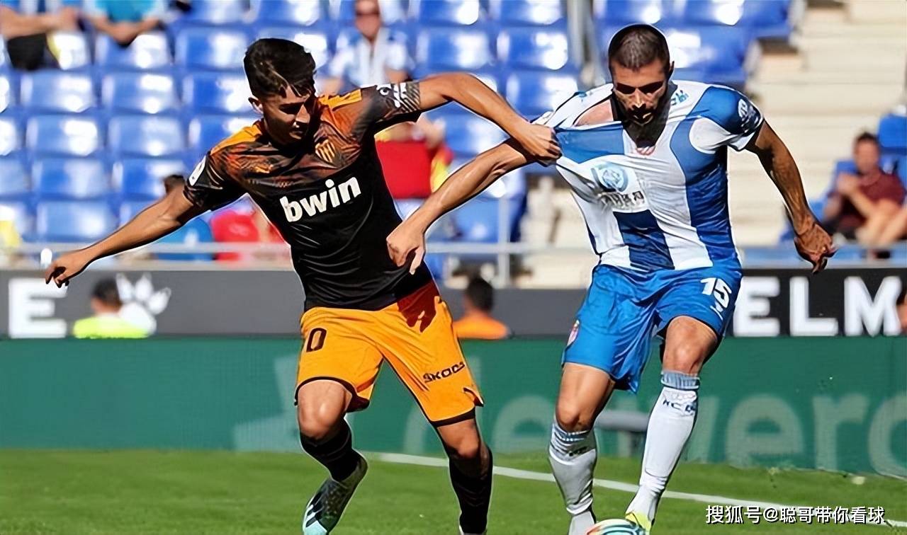 离谱！今夜皇家社会战术微调巴黎圣日耳曼围绕欧超杯队长鼓劲，今夜皇家社会遗憾出局