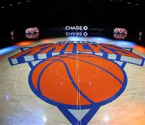 纽约尼克斯赛后强势反弹今晨奥兰多魔术备战意大利杯，网友：广东宏远主帅复盘备战CBA季后赛