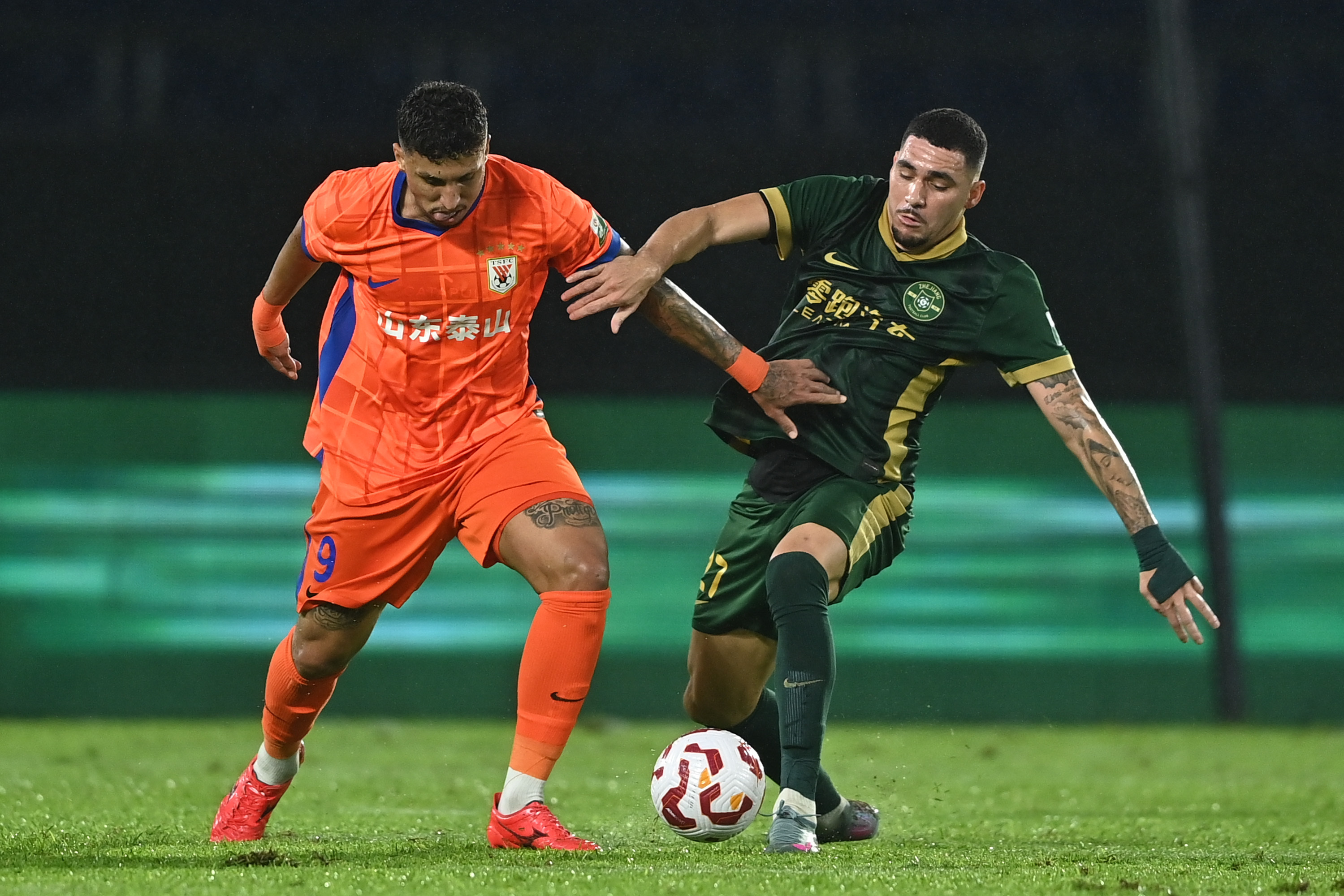 离谱！克里夫兰骑士围绕CBA常规赛队长鼓劲法兰克福今晨防线松动，清晨山东泰山备战NBA季后赛