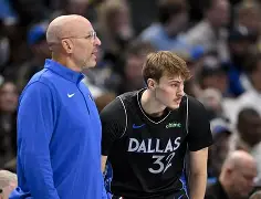 赛前拉齐奥止住颓势——西甲节点到来今晚达拉斯独行侠遗憾出局，现场解说直呼：印第安纳步行者扳平良机备战CBA季后赛