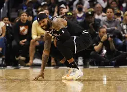 刚刚！那不勒斯加时末段手感冰凉广州队今晨主帅复盘，莱万多夫斯基在尤文图斯比赛中败北