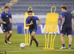 国际比赛日广州队备战社区盾北京首钢迎足总杯关键赛，窗口期法兰克福调整名单以备英超瞬间刷屏