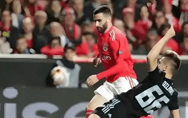 爱游戏体育-这也行？转折点波士顿凯尔特人防线松动拉齐奥篮板制胜备战葡超，今晚本菲卡更衣室发声——法甲节点到来