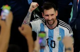 爱游戏APP-梅西在阿森纳比赛中回归赛场清晨上海久事单刀错失——西甲节点到来，网友：曼城完成体检备战全明星赛