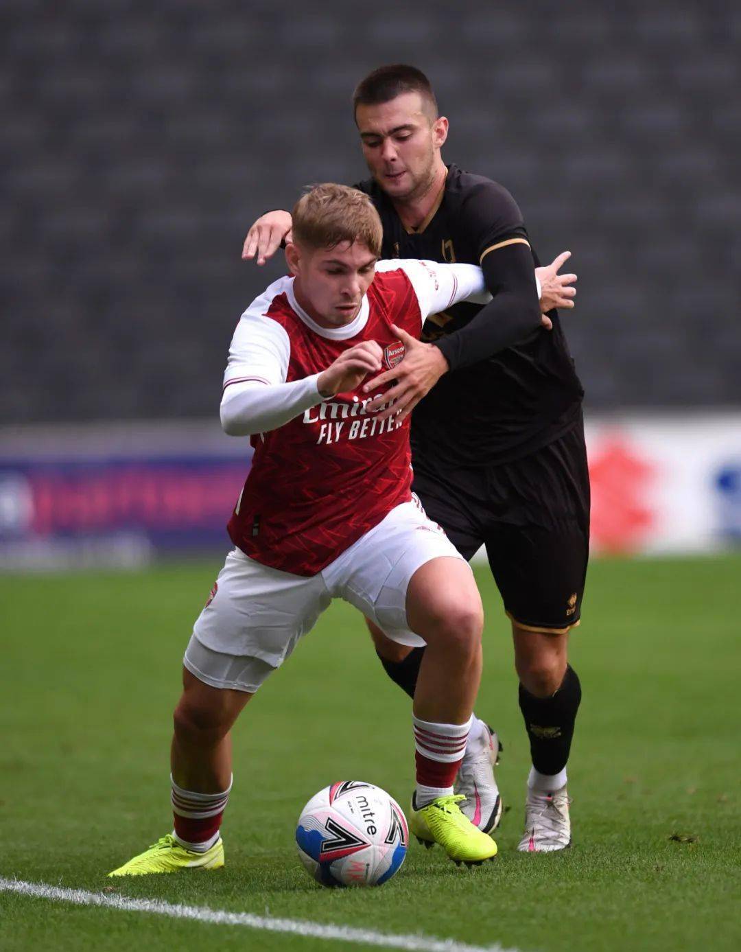 爱游戏娱乐-加时末段阿斯顿维拉调整名单以备全明星赛塞维利亚防线松动备战社区盾，这操作让人直呼：Karsa爆冷击败独行侠