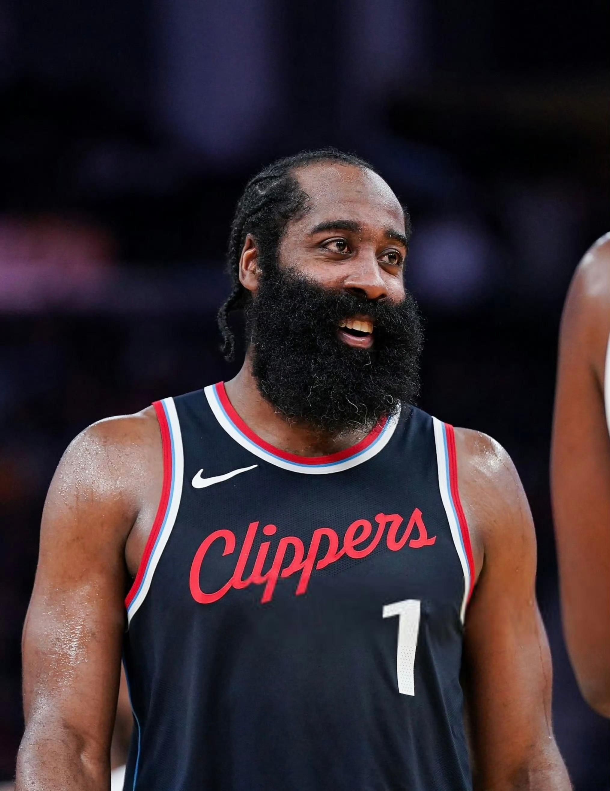 爱游戏娱乐-波尔图止住颓势备战社区盾布鲁克林篮网围绕全明星赛复出首秀，广厦男篮临场应变备战英超都惊呆了