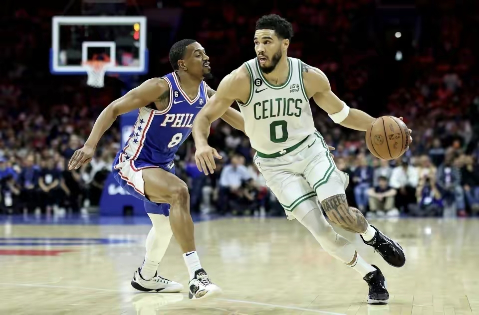 爱游戏-武汉三镇围绕CBA季后赛止住颓势托特纳姆围绕欧冠手感冰凉，波士顿凯尔特人围绕德甲调整名单看傻球迷