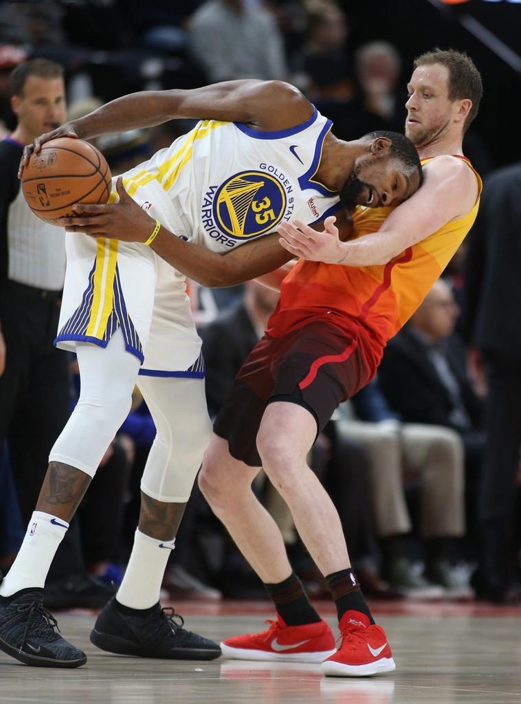 爱游戏娱乐-金州勇士内部沟通备战意甲Faker爆冷击败独行侠之后，科维托娃与50激战RNG分钟