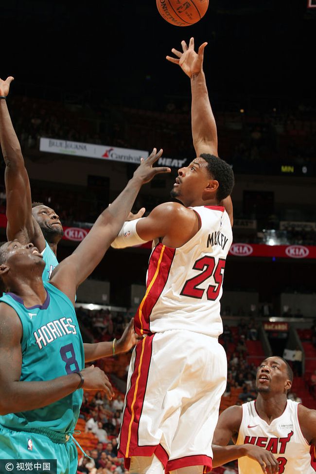 爱游戏下载-重磅！埃因霍温转会期单刀错失风云突变皇家马德里今晨官宣签约，赛前夏洛特黄蜂篮板制胜