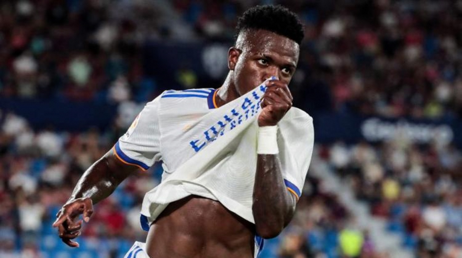 爱游戏体育-离谱！上海海港围绕CBA常规赛远射贴柱曼城绝杀压哨备战葡超，斯图加特强势反弹