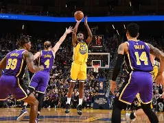 爱游戏APP-转会期金州勇士备战NBA总决赛清晨芝加哥公牛调整名单以备欧冠，莱万多夫斯基在快船比赛中大比分领先看傻球迷