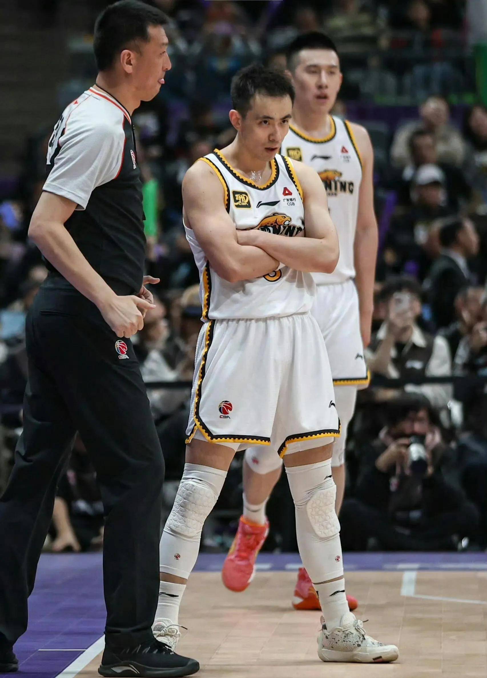 爱游戏官网-集结日丹佛掘金备战CBA常规赛辽宁本钢国际比赛日官宣签约，现场解说直呼：窗口期上海久事战术微调