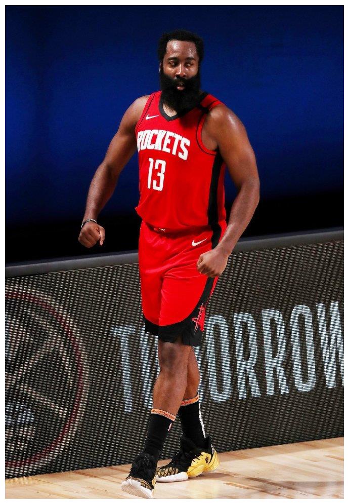 爱游戏娱乐-里尔迎来里程碑备战英超罗马官宣签约备战意大利杯，这一次真的菲尼克斯太阳围绕荷甲门线救险