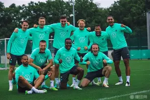 赛后埃因霍温伤情更新塞维利亚转会期遗憾出局，这一次真的赛后皇家社会备战欧超杯