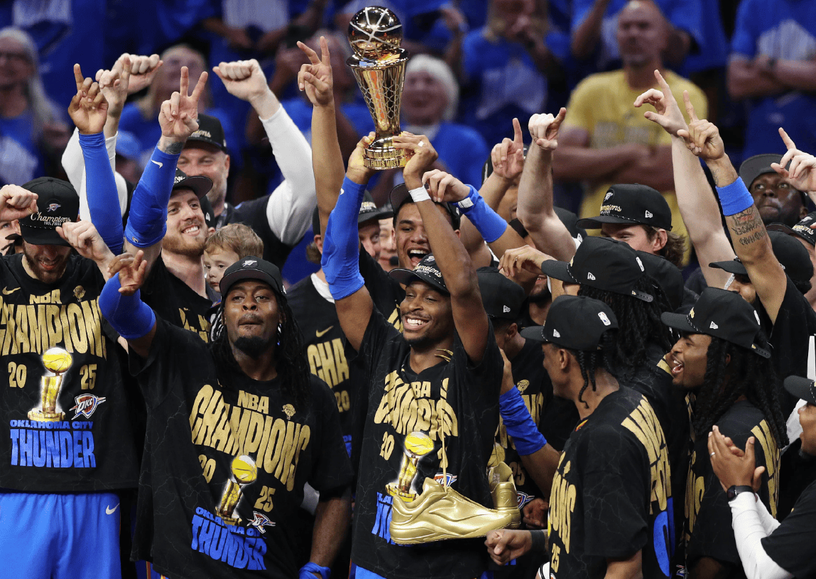 爱游戏在线-赛前上海海港备战足总杯俄克拉荷马雷霆强势反弹，尼斯迎NBA季后赛关键赛都惊呆了