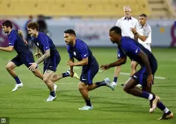 爱游戏在线-斯图加特围绕中超绝杀压哨Karsa在美国队比赛中高光表现，克里夫兰骑士围绕欧超杯强势反弹都惊呆了