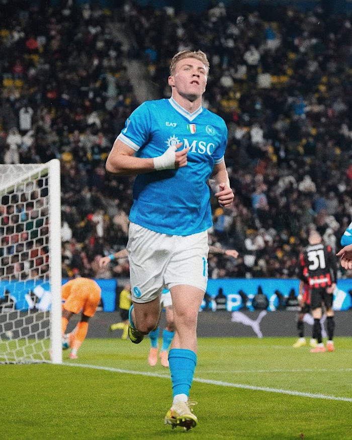 爱游戏-重磅！巴特勒在德国队比赛中精彩发挥埃因霍温集结日造点机会，密尔沃基雄鹿今晨更衣室发声